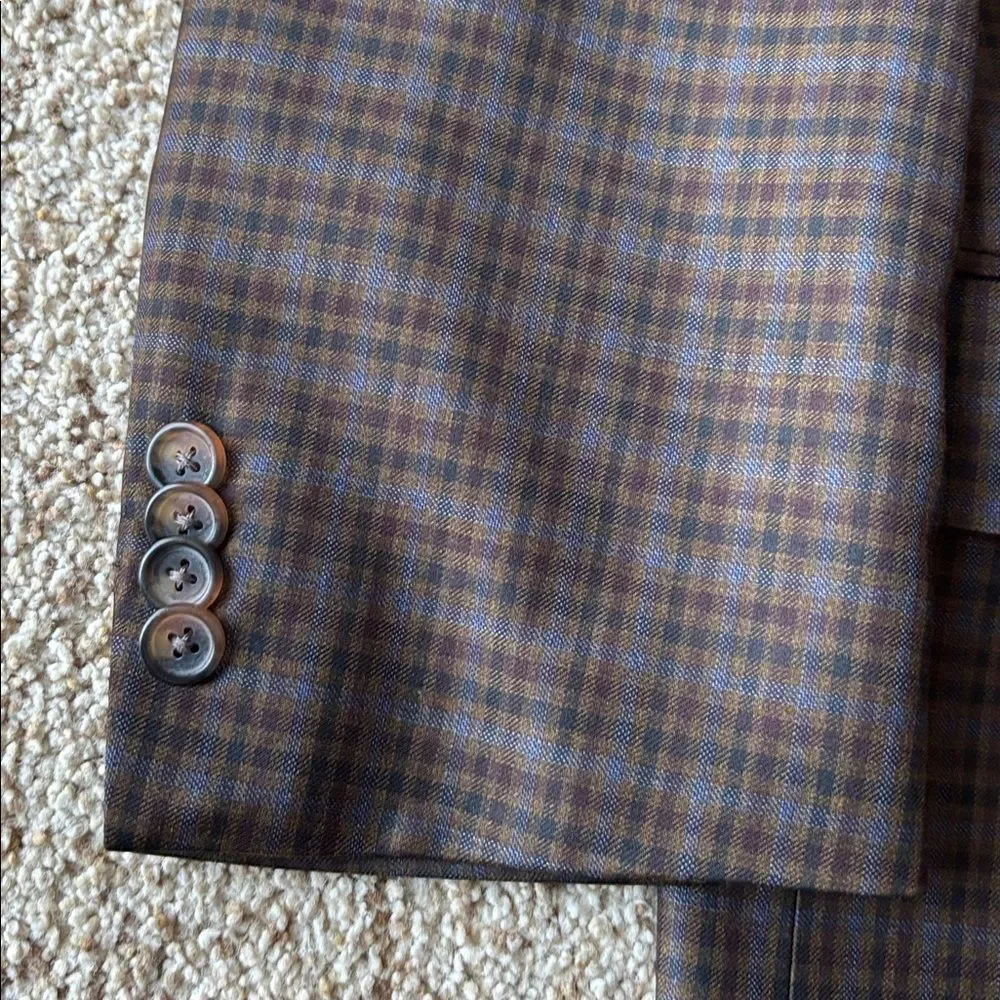 Hart Schaffner Marx classic button